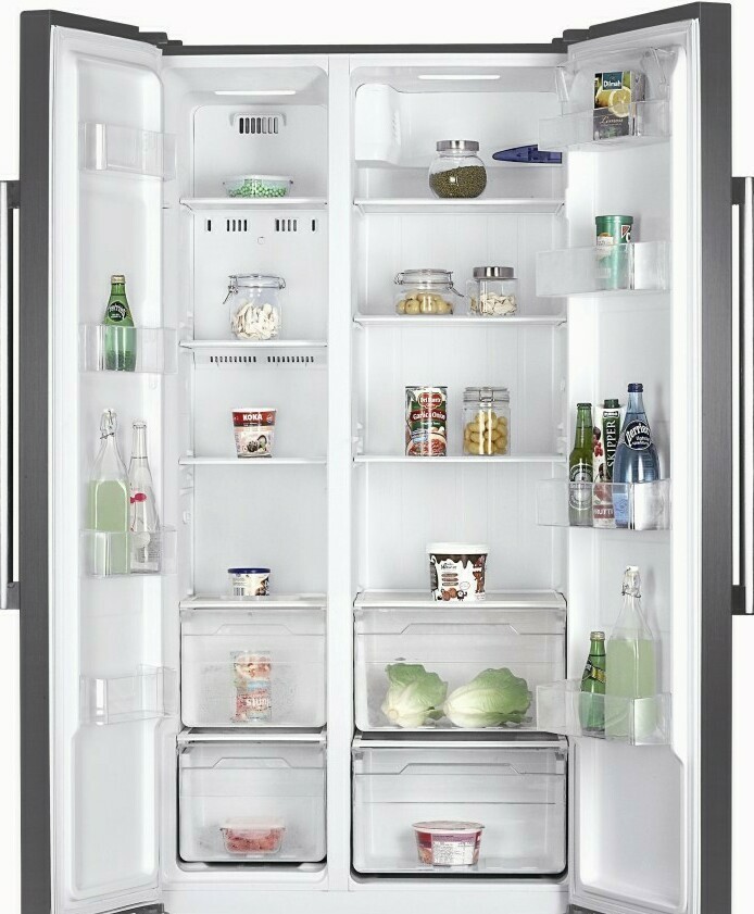 Холодильно-морозильный шкаф Graude SBS 180.0 E Comfort